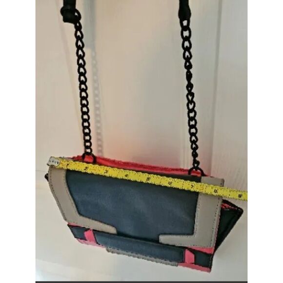 Vince Camuto Geri Leather Art Deco Purse Pink & Black Colorblock Crossbody Bag - Picture 4 of 9